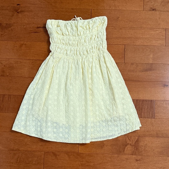 Princess Polly Light Yellow Strapless Dress - Picture 3 of 5